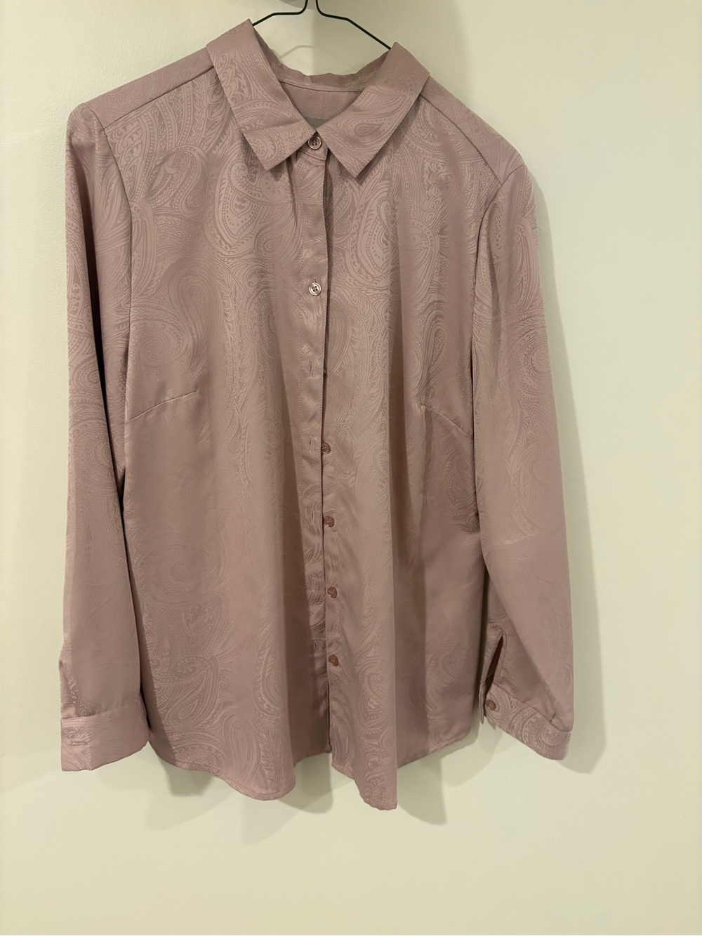 Women’s Long-Sleeve Button-Up Shirt in Dusty Mauve